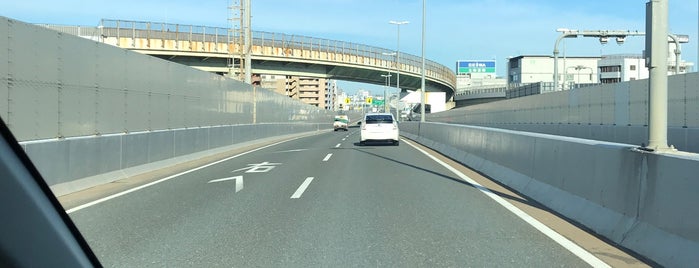 中野出入口 is one of 高速道路、自動車専用道路.