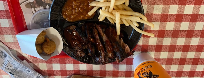Buddy's Bar-B-Q is one of Tea'd Up Tennessee.