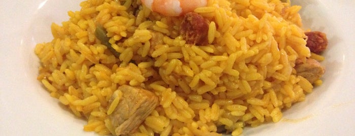 Paella Azafrán is one of Claudiaさんのお気に入りスポット.