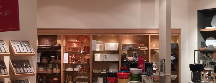 Williams-Sonoma is one of Novi's Best Spots.