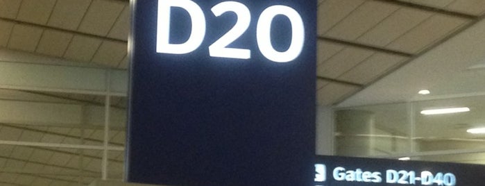 Gate D20 is one of Lugares favoritos de Eve.