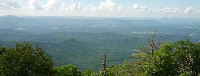 Arnold Valley Overlook is one of Along the Blue Ridge Parkway.