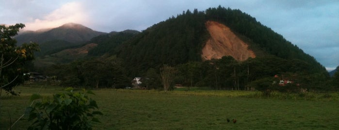 Chontabamba is one of สถานที่ที่ Jimena ถูกใจ.