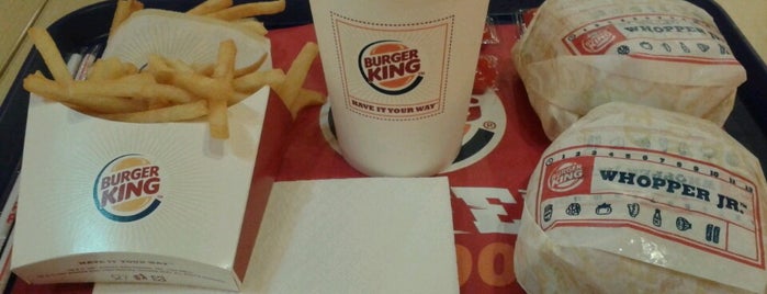 Burger King is one of Lugares favoritos de Hana.