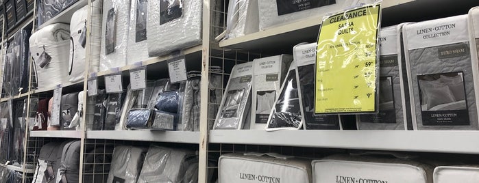 Bed Bath & Beyond is one of Edgewater 2018-19.