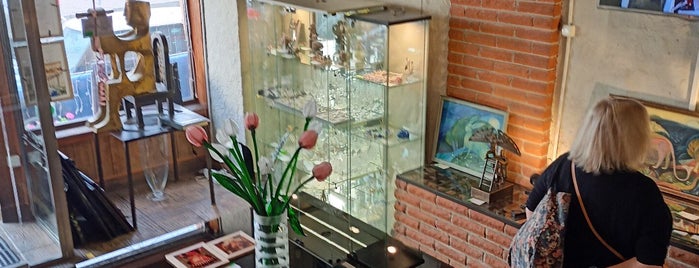 Галерея "Стекло" is one of выставки и галереи.