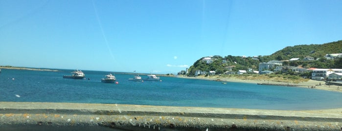 Island Bay is one of Kirstenさんのお気に入りスポット.