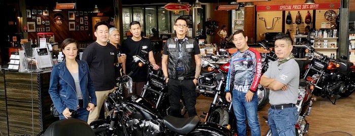 Harley-Davidson of Bangkok is one of attaphon 님이 좋아한 장소.