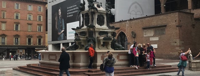 Fontana del Nettuno is one of Tempat yang Disukai Vlad.