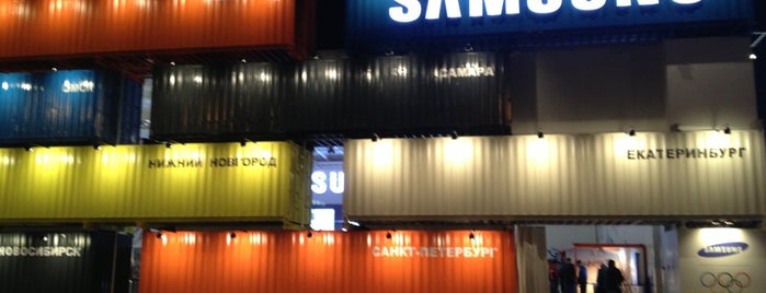 Samsung Showcase is one of Sergeiさんのお気に入りスポット.