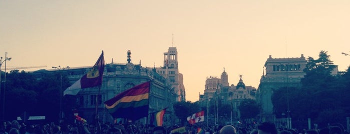 Gay Pride Parade 2013 is one of Locais curtidos por Enric.