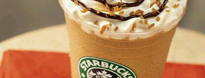 Starbucks is one of Tempat yang Disukai Emre.