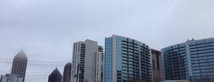 Centergy Parking Deck is one of Locais curtidos por Chester.