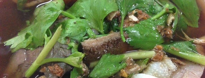 เอี่ยมโภชนา is one of Top picks for Thai Restaurants.