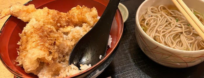 やぐ羅 is one of うどん・蕎麦屋/京都 - Udon and Soba Restaurant in Kyoto.