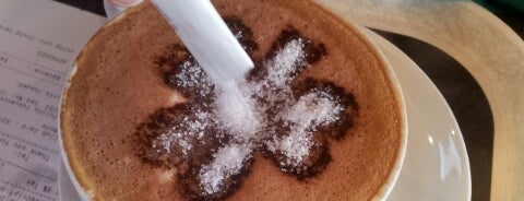 Costa Coffee is one of Posti che sono piaciuti a Priscila.