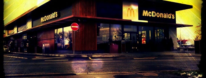 McDonald's is one of Tempat yang Disimpan Anna.