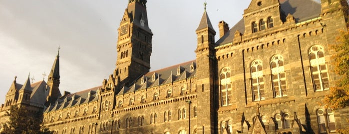 Université de Georgetown is one of East Coast.