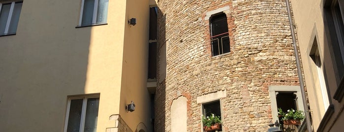 Piazza Sant'Elisabetta is one of Florence.