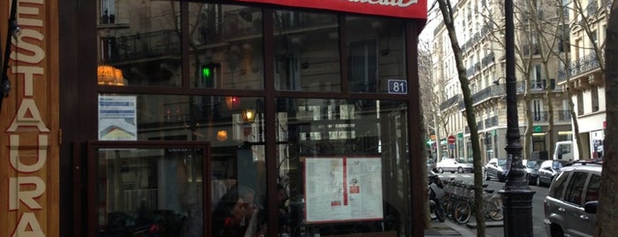 Pizzeria d'Auteuil is one of Tempat yang Disukai Kathleen.