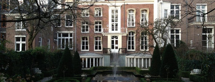 Geelvinck Hinlopen Huis is one of Heritage and Art.