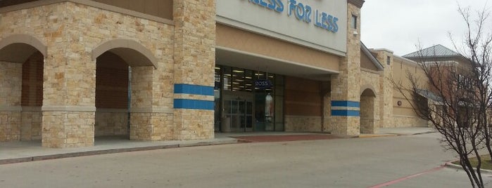 Ross Dress for Less is one of Lugares favoritos de Jim.