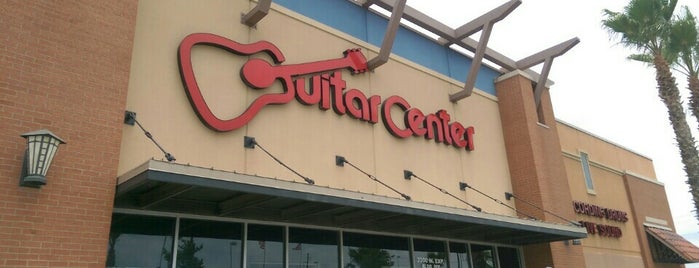 Guitar Center is one of Locais curtidos por Dianey.