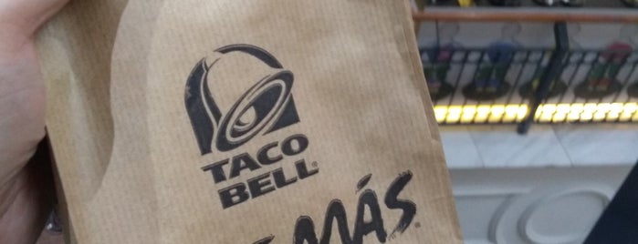 Taco Bell is one of Lugares favoritos de Narjara.