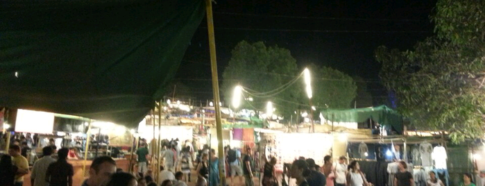 Saturday Night Market is one of Tempat yang Disukai Anil.