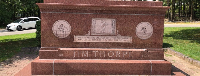 Jim Thorpe Monument is one of Locais curtidos por Jason.