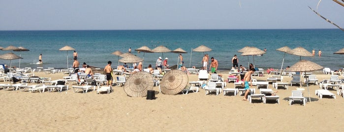 EMU Beach Club is one of mustafa kapili.