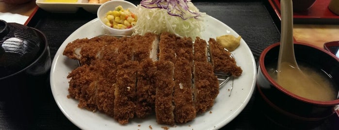 TongTong Tonkatsu is one of Lieux qui ont plu à Moo.