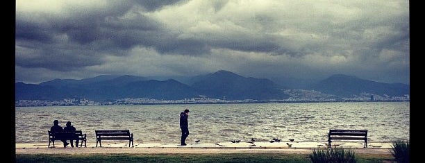 Bostanlı Sahil Yürüyüş Yolu is one of Lieux qui ont plu à Çağlar.