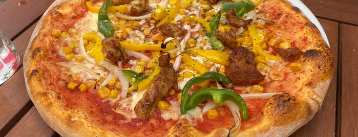 Pizzeria Per Sempre is one of Hütteldorf's Best.