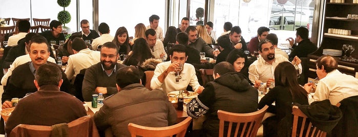 MutfaRk Cafe&Bistro is one of Posti che sono piaciuti a Neşe.