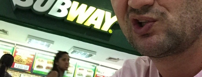Subway is one of Marília Shopping.