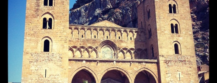 Duomo di Cefalù is one of Grand Tour de Sicilia.