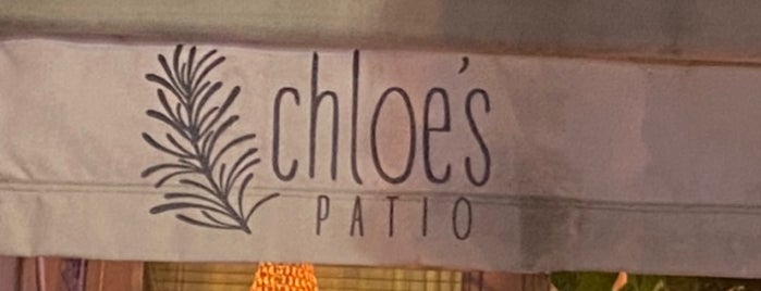 Chloe’s Patio is one of Locais curtidos por Marlon.