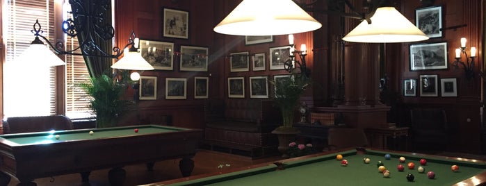 Biltmore Billiard Room is one of Locais curtidos por G.