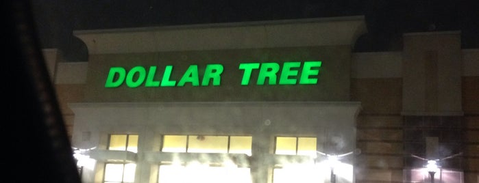 Dollar Tree is one of Lugares favoritos de Kimmie.