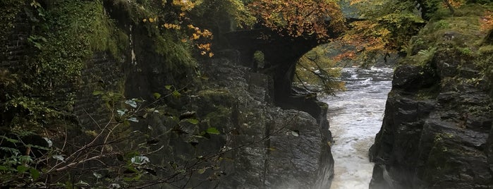 The Hermitage is one of Schottland.