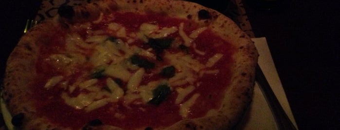 Leggera Pizza Napoletana is one of Posti che sono piaciuti a Carina.