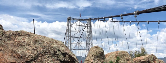 Royal Gorge Bridge and Park is one of สถานที่ที่ Laurie ถูกใจ.