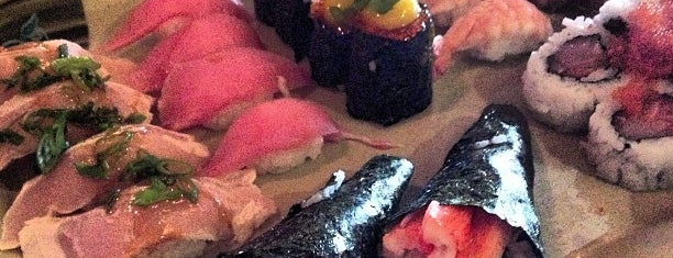 Sushi Pier is one of Lugares favoritos de Lindsay.