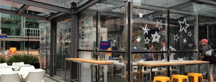 No.1 Queen Street Cafe is one of Lieux sauvegardés par Mariya.