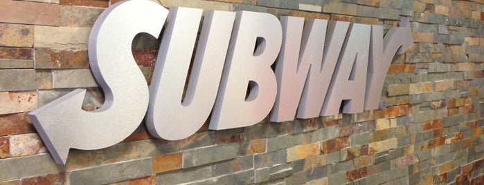 Subway is one of The 7 Best Places for Buffalo Chicken Salad in Los Angeles.