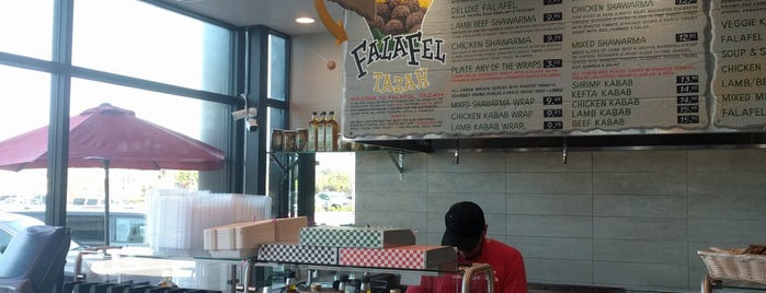 Falafel Tazah is one of Royさんのお気に入りスポット.