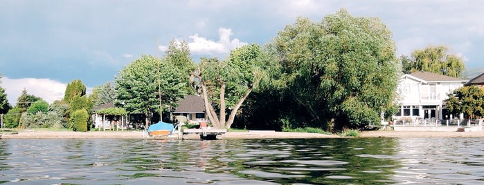 Lakeshore Bed and Breakfast is one of #pacificnorthwest.