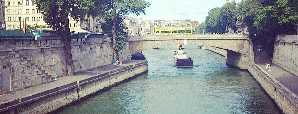 Petit Pont — Cardinal Lustiger is one of สถานที่ที่ martín ถูกใจ.
