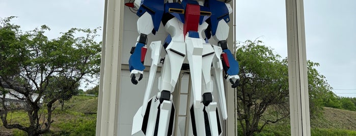 Zガンダム is one of 謎の場所.